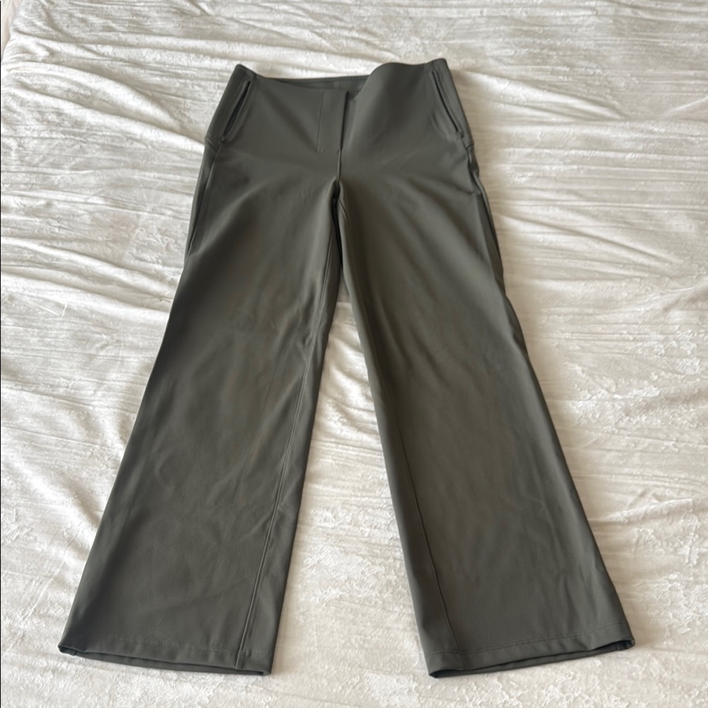 Lululemon Smooth fit pull on high rise cropped pant 25"